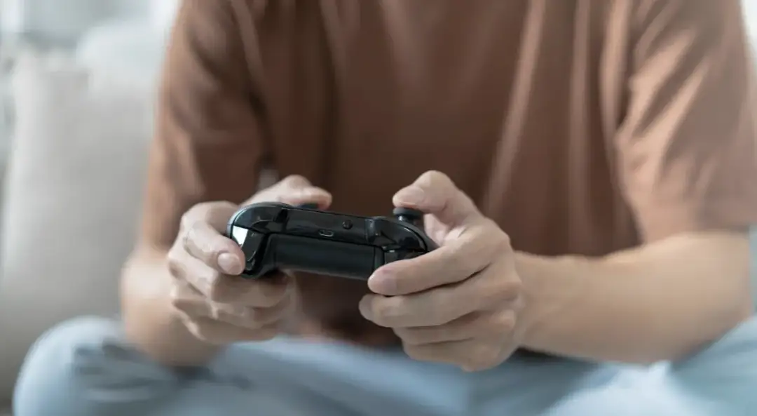 Przewodnik po bonusach na platformach rozrywkowych online: jak przyciągnąć i utrzymać graczy?