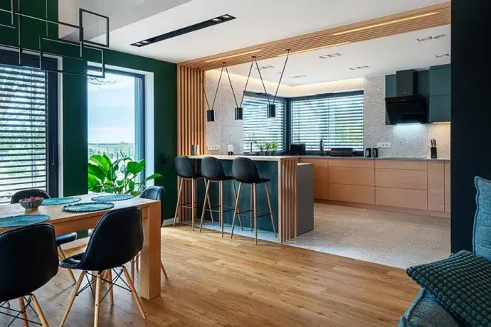 Jakie panele do kuchni z salonem? Wybierz najlepsze rozwiązania dla siebie