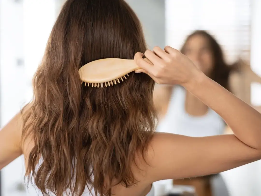 Najlepsza szczotka do gęstych włosów: jak wybrać idealną dla siebie?