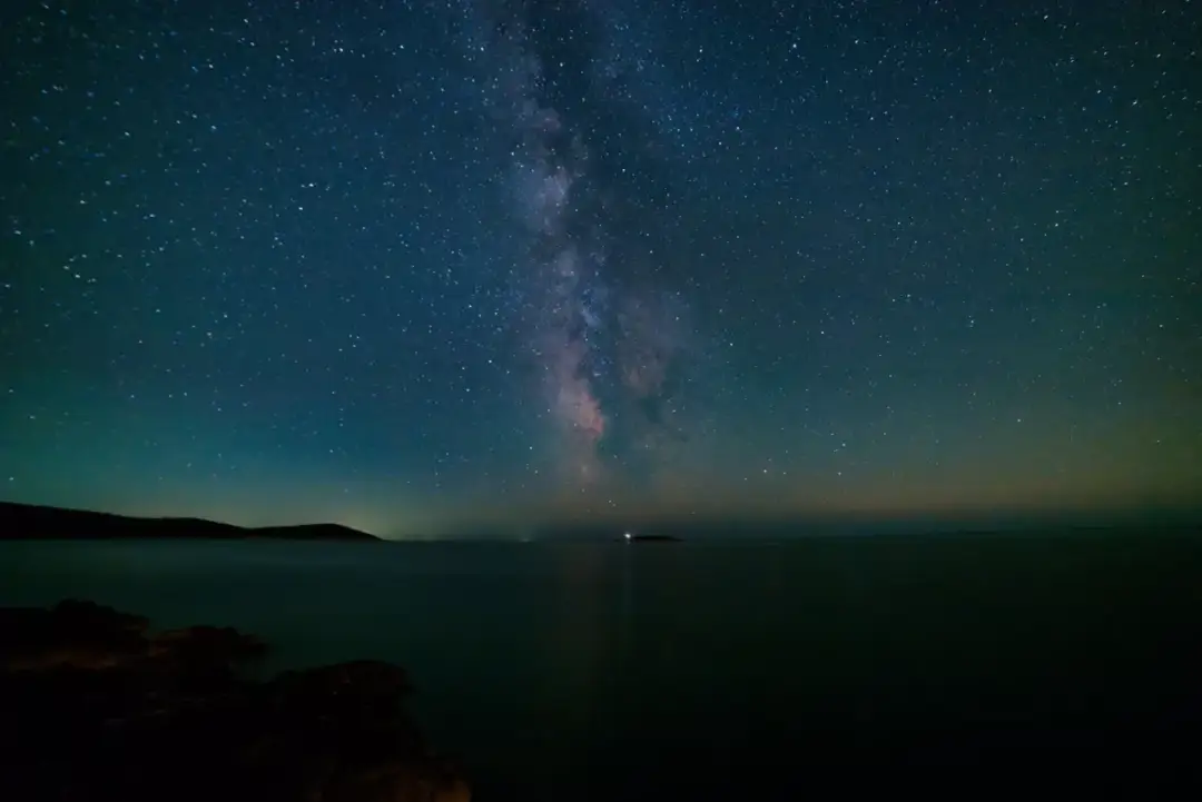 Jak zrobić zdjęcie Drogi Mlecznej: Najlepsze techniki i ustawienia