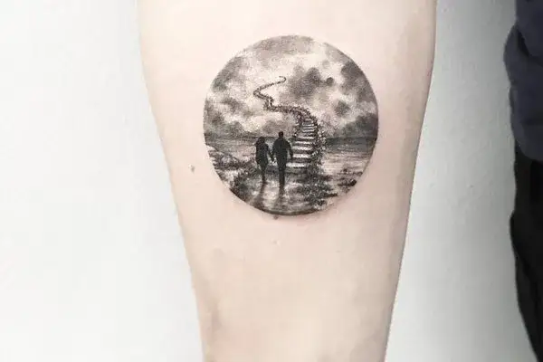 Tatuaż schody znaczenie: odkryj głęboką symbolikę osobistego rozwoju