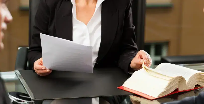 Czy pełnomocnikiem może być osoba prawna? Odkryj ważne wyjątki