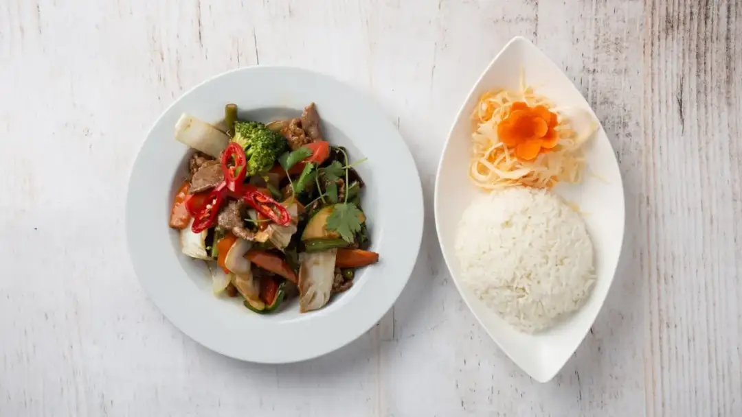 Bambus Grill & Oriental w Gdyni – autentyczne smaki Azji na wyciągnięcie ręki