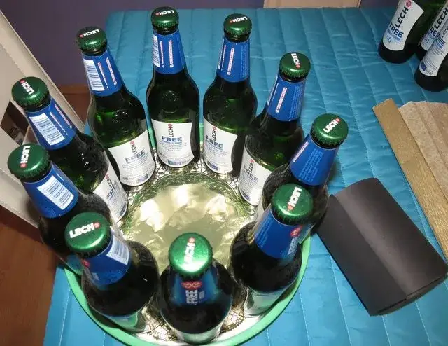 Jak zrobić tort z butelek alkoholu, który zaskoczy Twoich gości