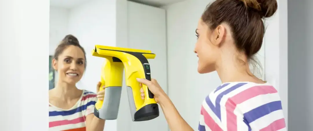 Czym czyścić lustra, aby uniknąć zarysowań i uzyskać idealny blask