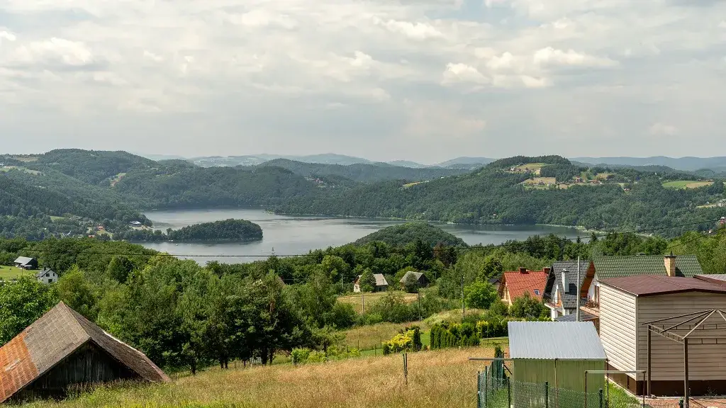 Najlepsze atrakcje nad jeziorem rożnowskim, które musisz poznać