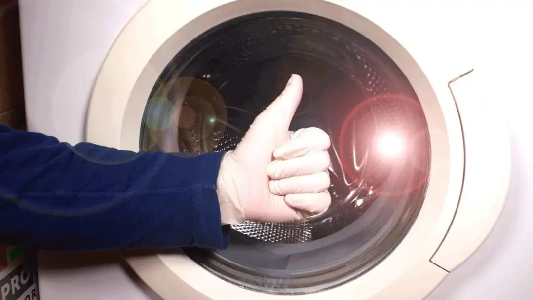 Jak czyścić pralkę z nieprzyjemnego zapachu - skuteczne metody i porady