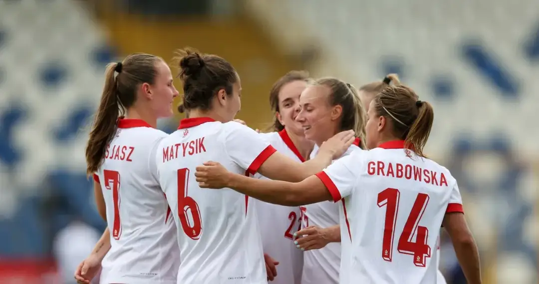 Ile zarabiają piłkarki w PSG? Zaskakujące pensje w kobiecej piłce