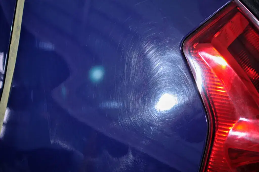 Polerowanie auta: Ile mikronów lakieru możesz usunąć bezpiecznie?