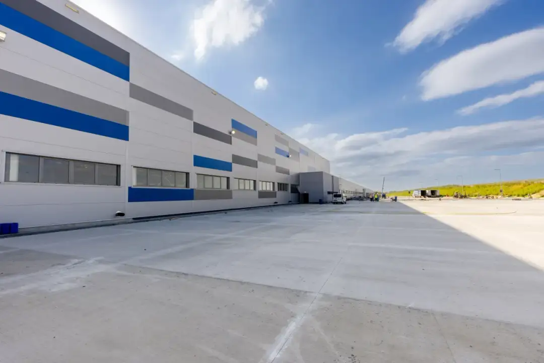 Ile kosztuje budowa hali murowanej? Zaskakujące fakty i ceny na rynku.