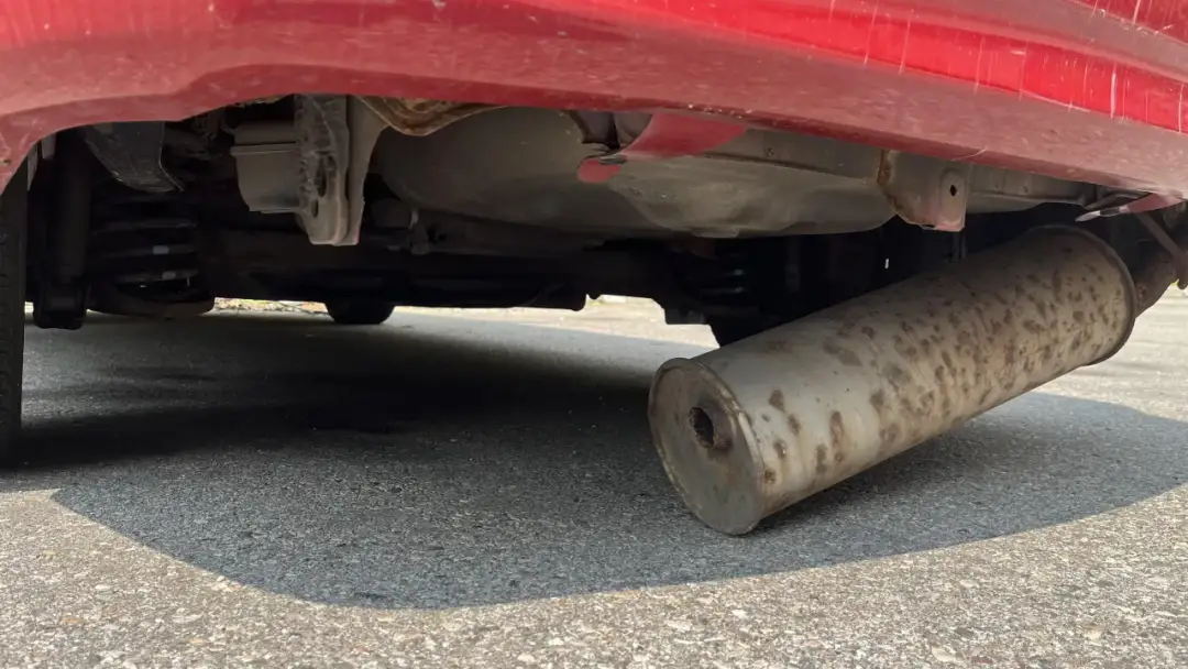 Jak wyciszyć wydech przelotowy i cieszyć się spokojną jazdą