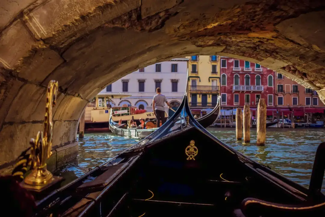 Jak dojechać z lotniska Treviso do Wenecji - 4 sprawdzone sposoby transportu