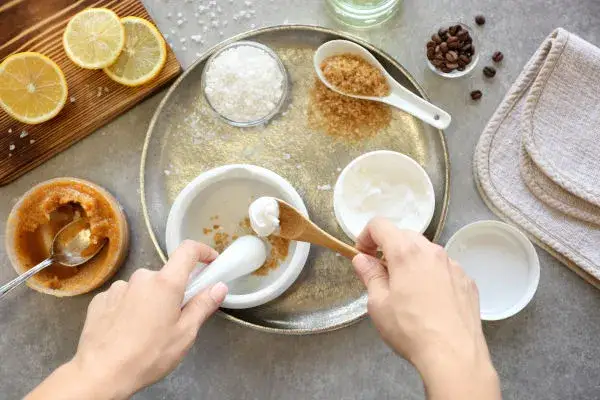 Jak zrobic domowy peeling, aby skutecznie usuwać martwy naskórek