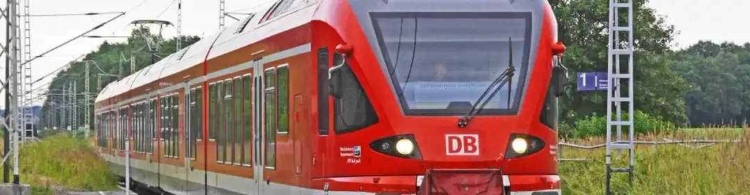 Ile zarabia maszynista PKP? Fakty, które mogą cię zaskoczyć