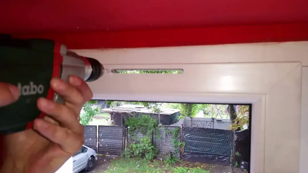 Jak zrobić wywietrzniki w oknach: 8 kroków do lepszej wentylacji