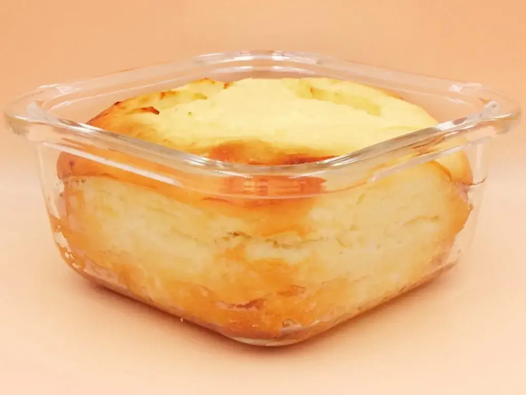 Zdrowy sernik z chudego twarogu: przepis na niskokaloryczny deser