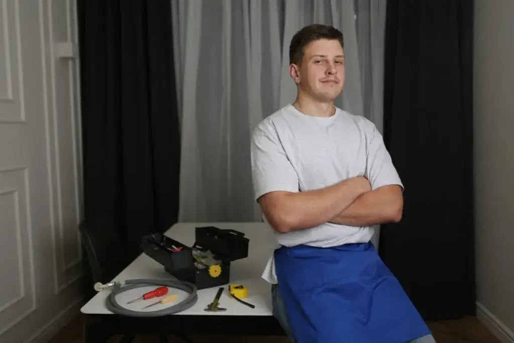 Ile biorą hydraulicy od punktu? Poznaj ukryte koszty usług