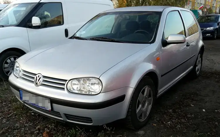 Jak wymienić chłodnicę Golf 4 - uniknij kosztownych błędów i problemów