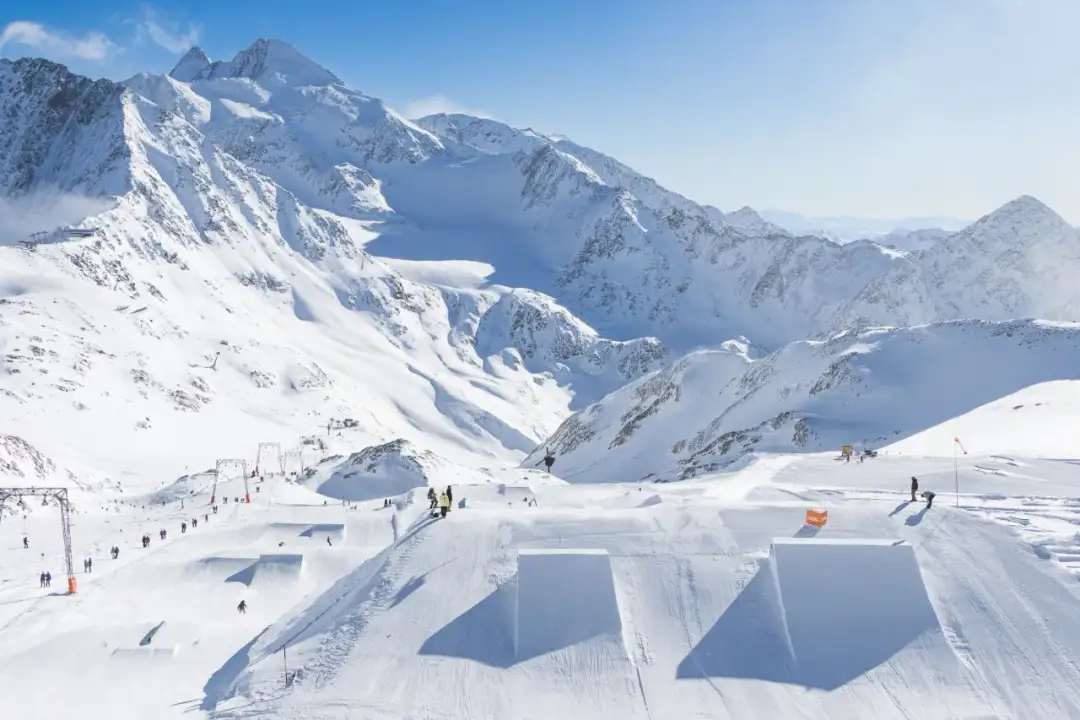 Azoty Snowpark: Najlepsze przeszkody i atrakcje dla narciarzy