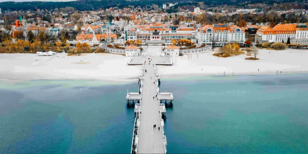 Co zwiedzać w Sopocie? Niezapomniane miejsca i atrakcje czekają