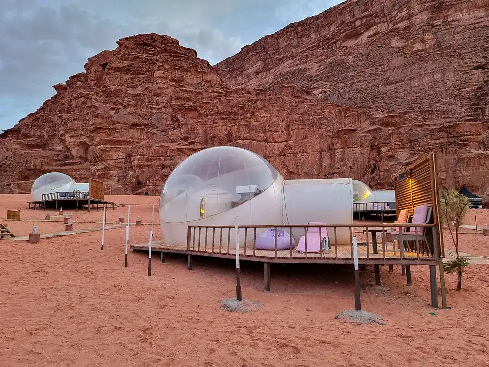 Gdzie szukać noclegu? Sprawdzone metody na tanie i wygodne miejsca