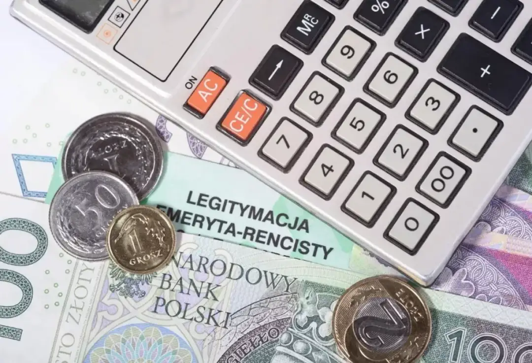 Jak ustala się termin wypłaty emerytury i co warto wiedzieć?