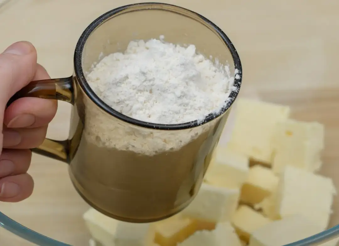 750 gram mąki ile to szklanek? Kluczowe informacje i obliczenia.