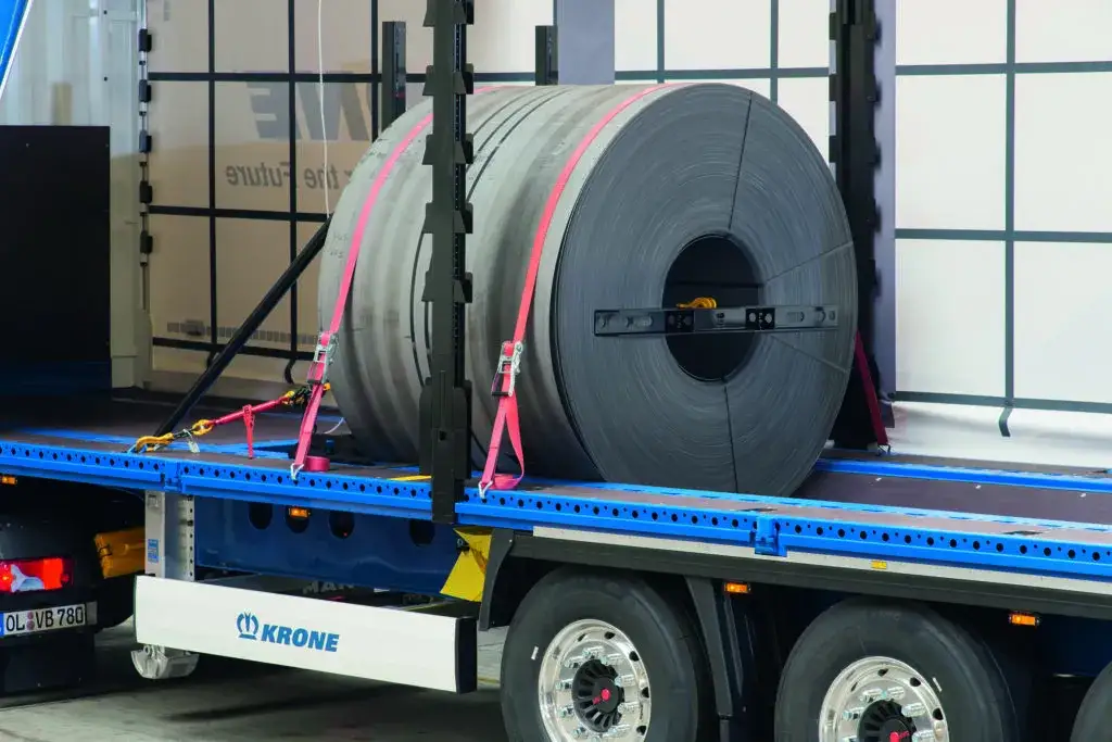 Ile pasów na naczepie? Sprawdź, jak uniknąć problemów z ładunkiem