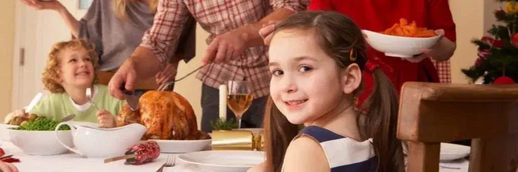 Wigilia w przedszkolu co do jedzenia: pyszne i bezpieczne potrawy dla dzieci