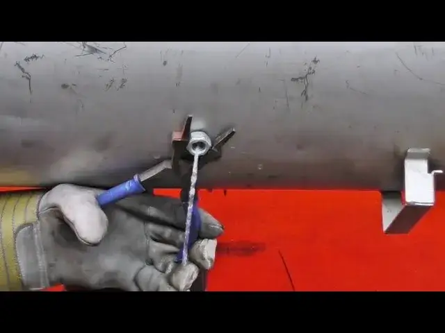 Czym zakleić dziurę w bojlerze? Skuteczne metody naprawy przecieków