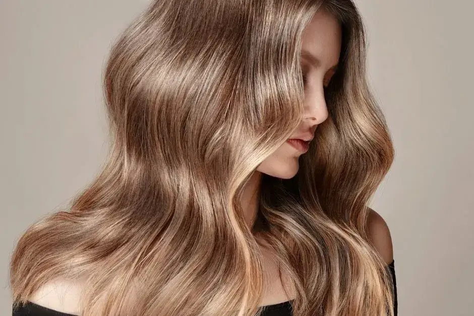 Jak dobrać naturalne odcienie blondu do swojej karnacji i typu urody