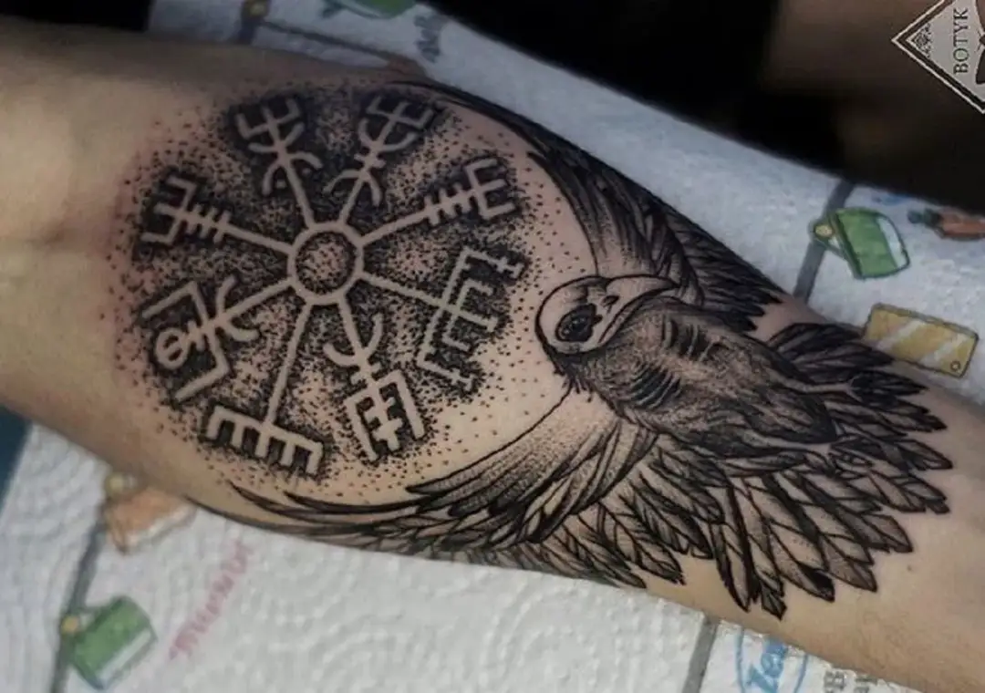 Tatuaże Wikingów: Prawdziwe znaczenie symboli. Wybierz mądrze!