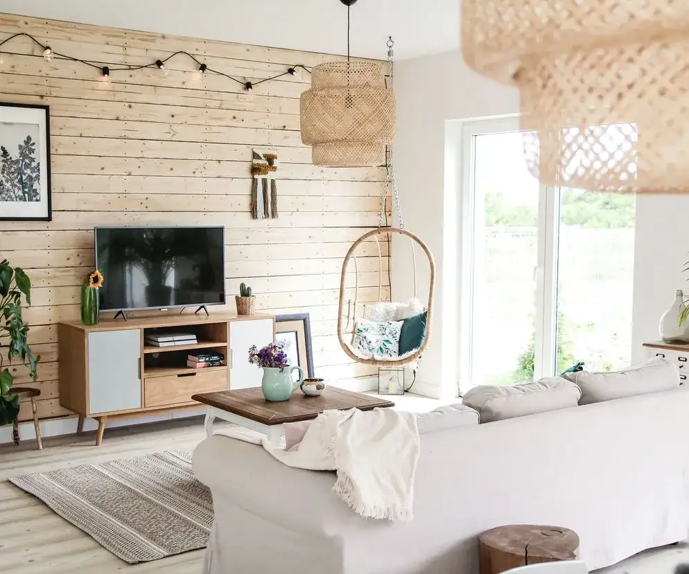 Jak odnowić boazerię lakierowaną: 5 skutecznych metod DIY