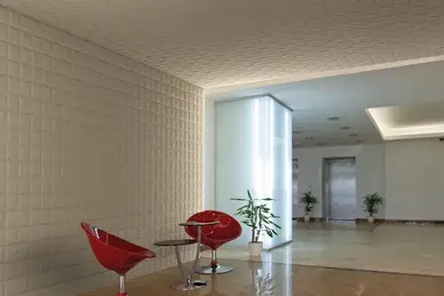 Jak kłaść panele na sufit - uniknij najczęstszych błędów i trudności