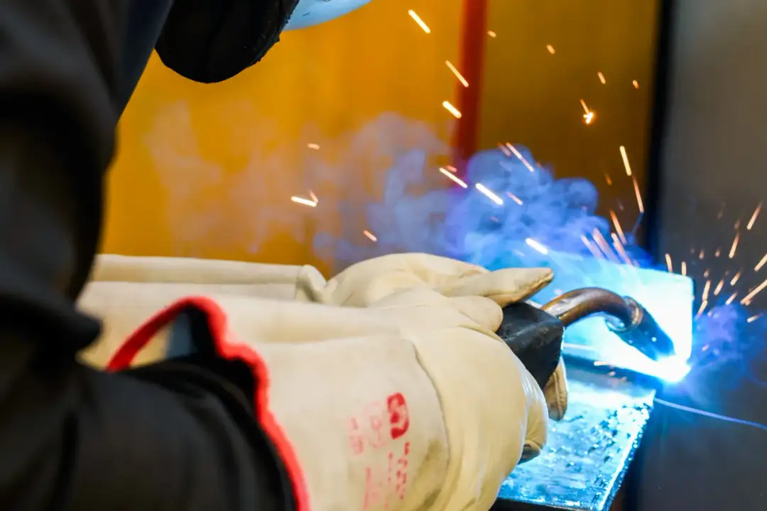 Kurs spawacza MAG 135: Cena, zarobki i jak wybrać najlepszy?