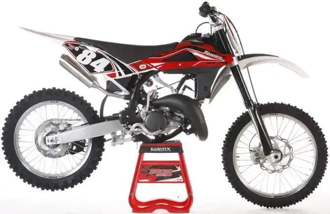 Husqvarna CR 125 – wszystko, co musisz wiedzieć o tym motocyklu