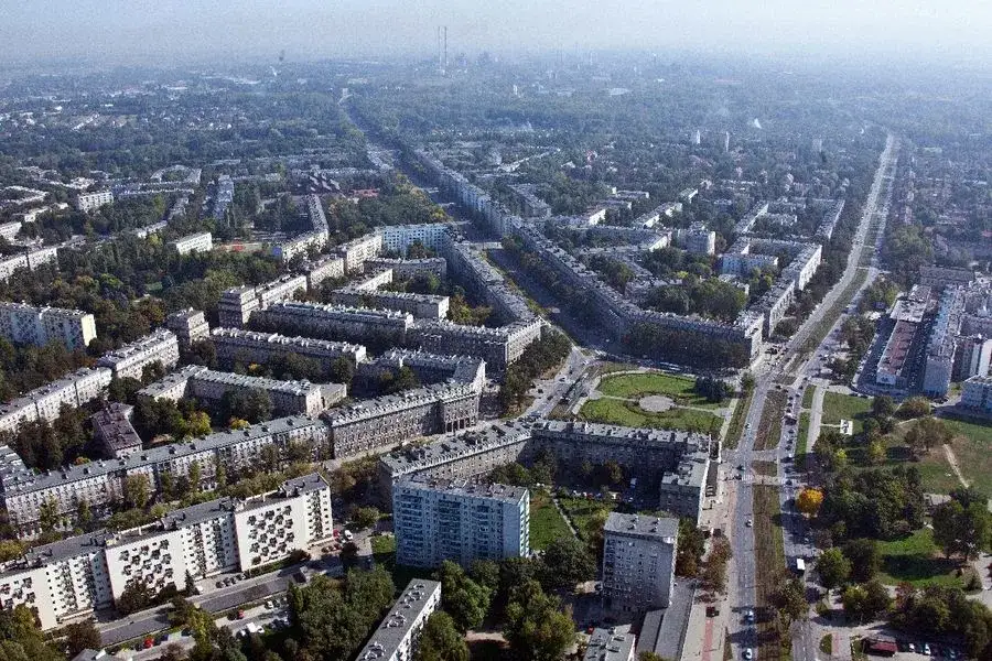 Jak dojechać do Osiedla Teatralnego w Krakowie - proste trasy i porady