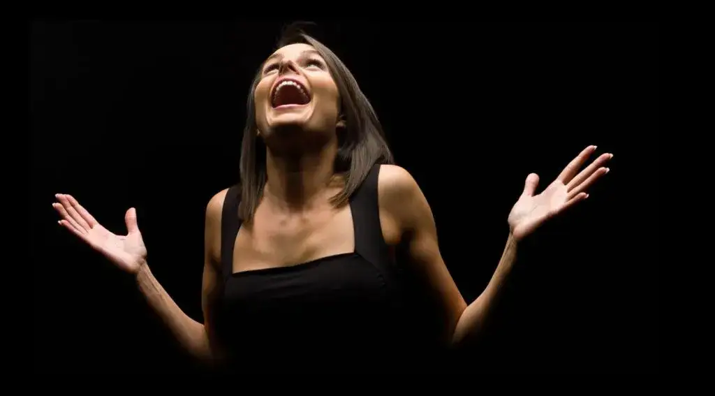 Objawy osobowości histrionicznej – jak je rozpoznać i zrozumieć