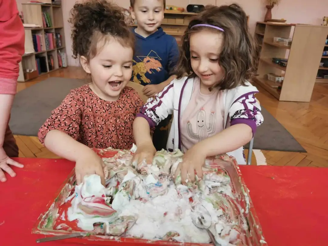 Pianka do golenia: 5+ prostych eksperymentów dla dzieci