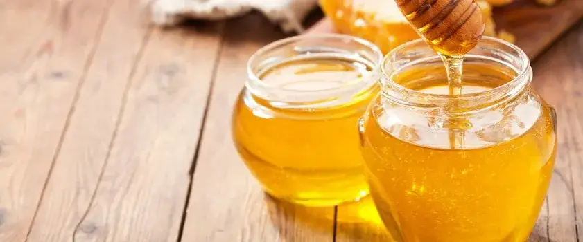 Czy miód podnosi cholesterol? Prawda o jego wpływie na zdrowie