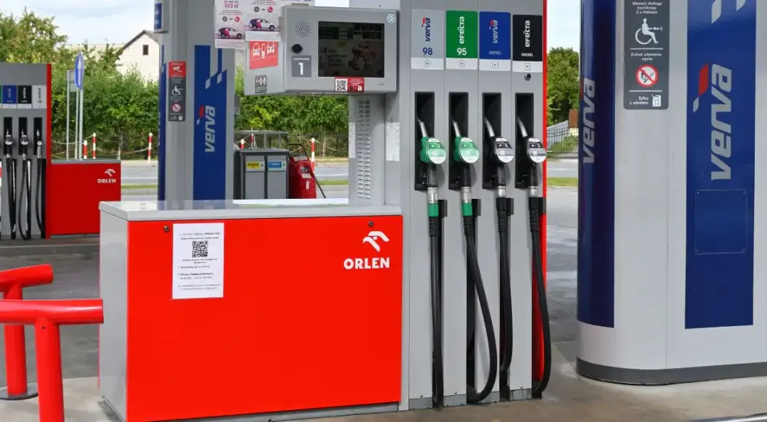 Kiedy tańsze paliwo na Orlenie? Sprawdź daty promocji i rabatów
