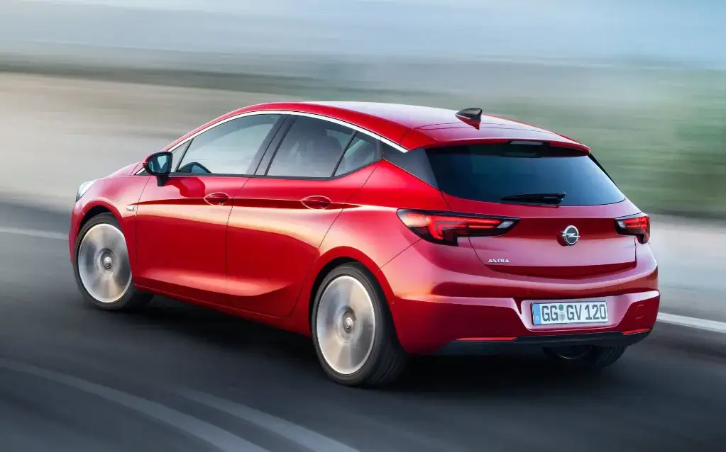 Opel Astra K jaki silnik wybrać, aby uniknąć wysokich kosztów?