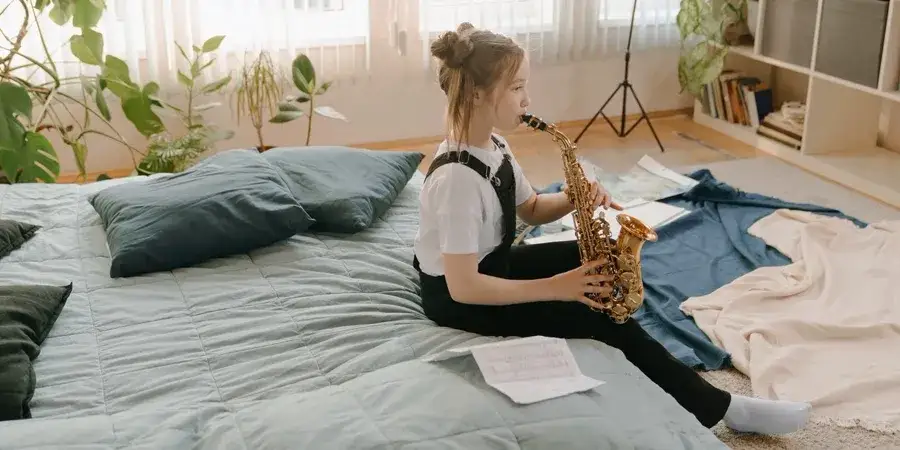 Jak zacząć przygodę z grą na saksofonie? Praktyczny poradnik
