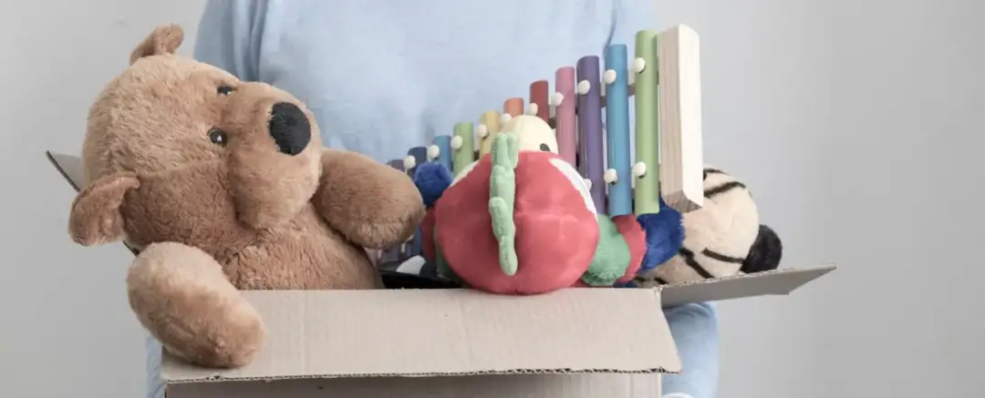 Gdzie oddać pluszowe zabawki? Sprawdź, jak pomóc dzieciom w potrzebie
