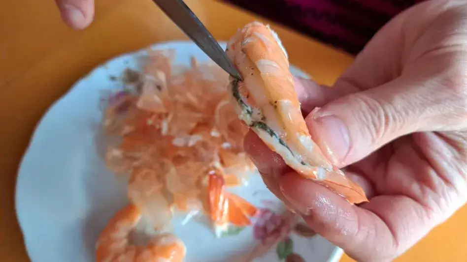 Gdzie krewetki mają jelito i jak je prawidłowo oczyścić