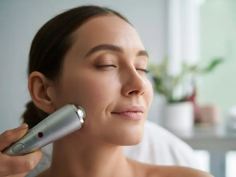 Peeling kawitacyjny co ile? Odkryj idealny harmonogram dla skóry