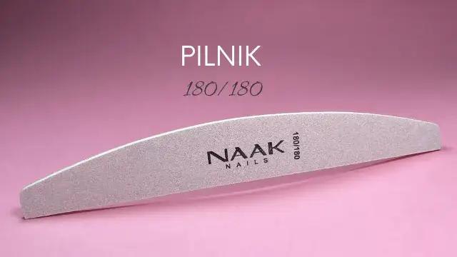 Jak zmatowić płytkę paznokcia, by uniknąć zniszczeń i uzyskać trwałość