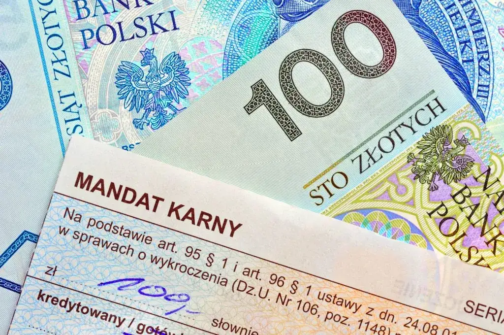 Czy można zapłacić mandat za kogoś? Ważne informacje i ryzyka