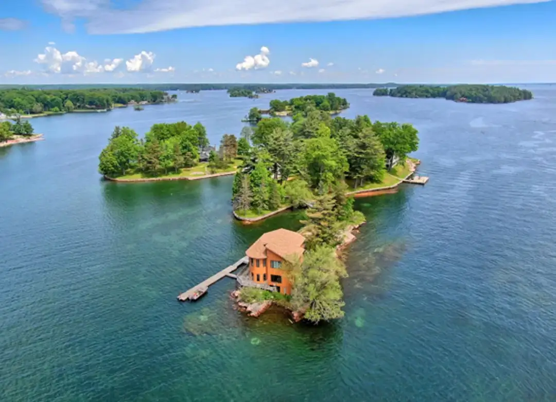 Jak kupić wyspę: Kluczowe informacje i regulacje, które musisz znać