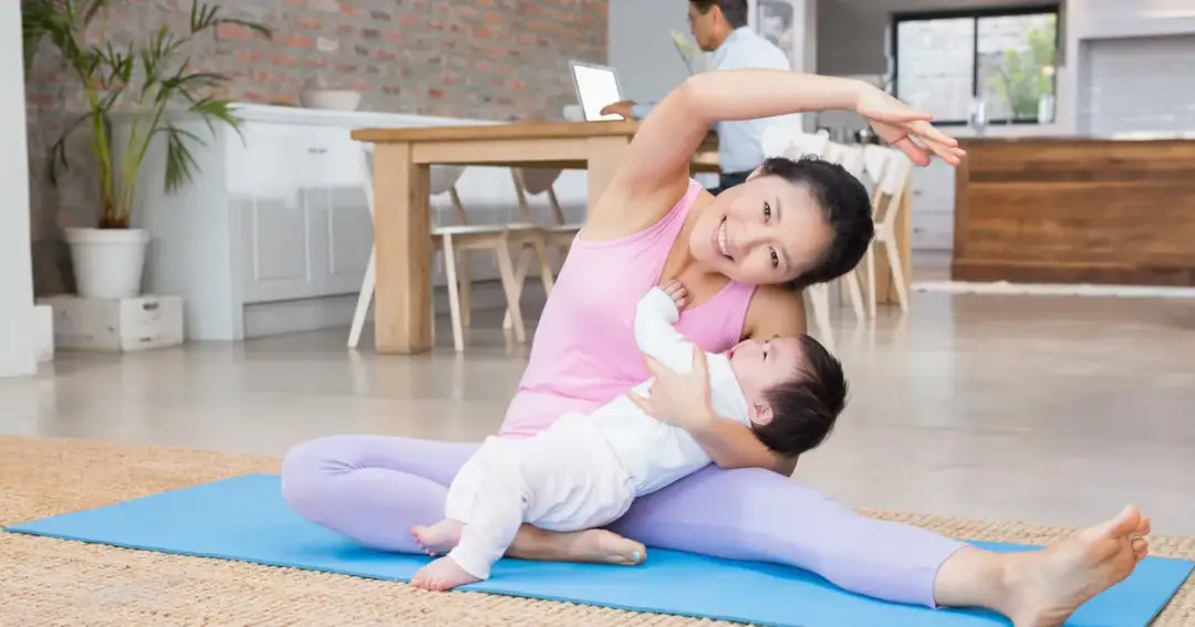 Ile po porodzie zacząć ćwiczyć? Bezpieczny powrót do formy